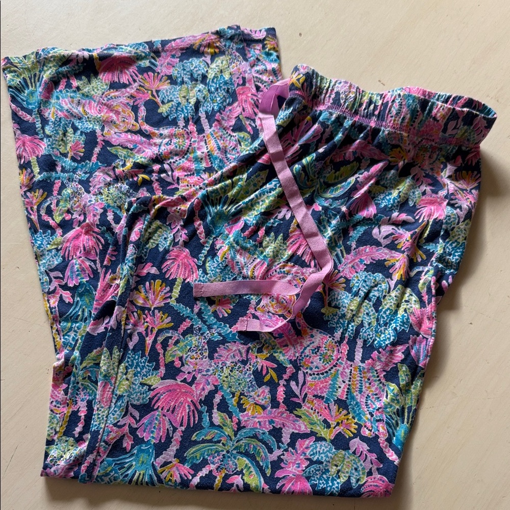 * Lilly Pulitzer Floral Pink Tropical Print Pajama Pants (sz - lg)